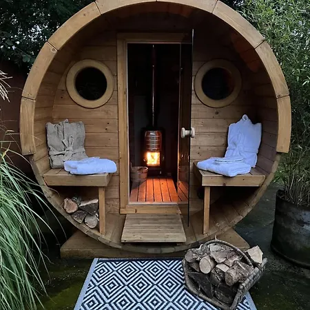 Bed & Breakfast+ De Kooimolen