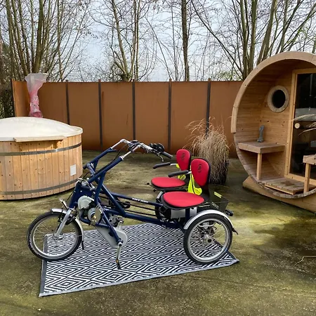 Bed & Breakfast+ De Kooimolen Couette-café